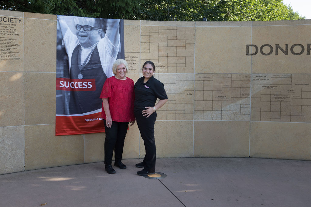 Doris Zink, Betty Garcia Patino